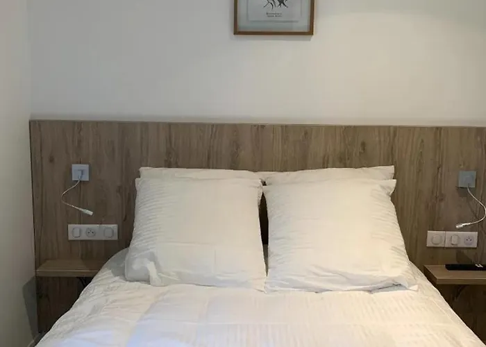 Apartmán La Source Du Rey Avec Terrasse Et Jardin *